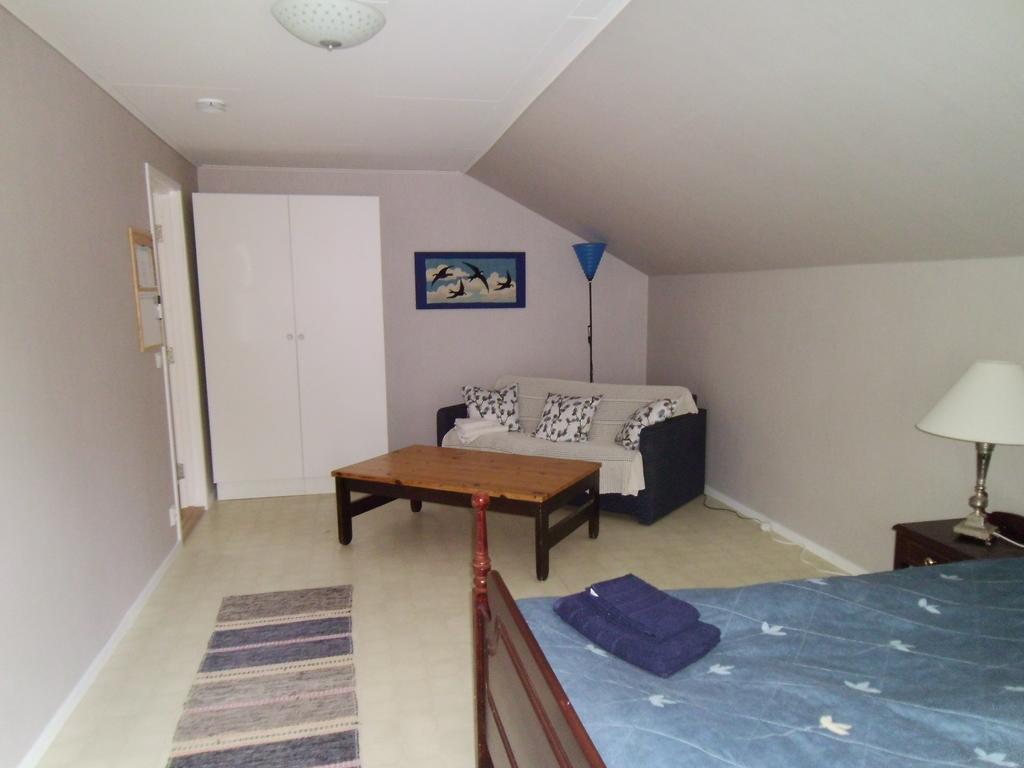 Mellangarden Hostel Vasterbykil Kamer foto