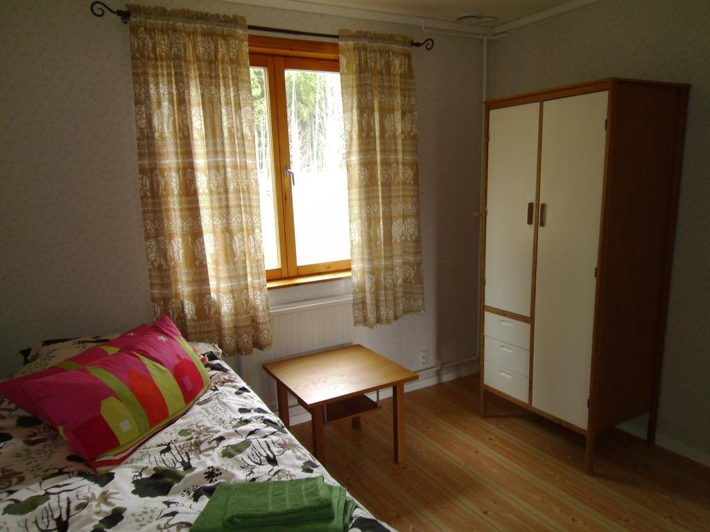 Mellangarden Hostel Vasterbykil Kamer foto