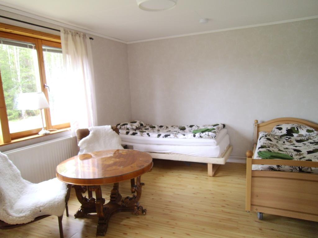 Mellangarden Hostel Vasterbykil Kamer foto