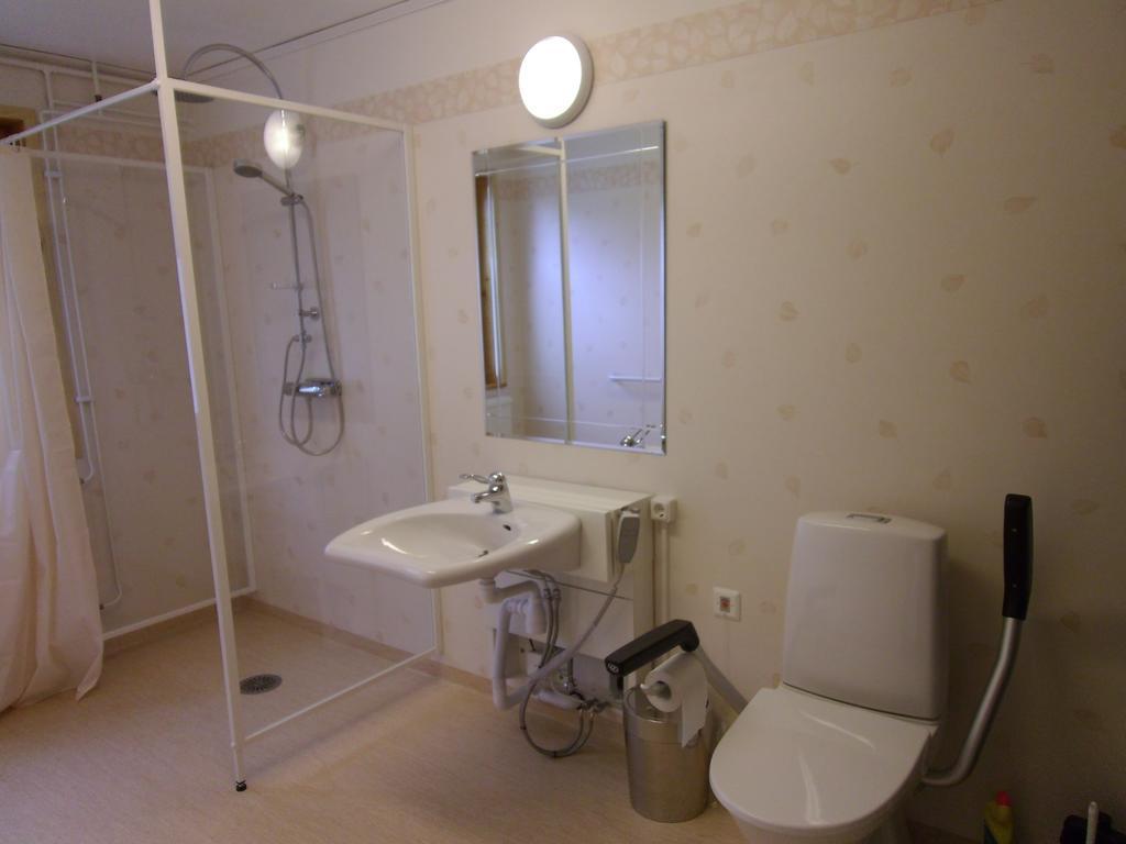 Mellangarden Hostel Vasterbykil Buitenkant foto