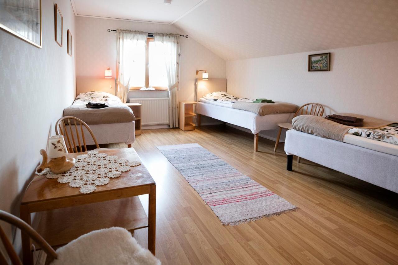 Mellangarden Hostel Vasterbykil Kamer foto