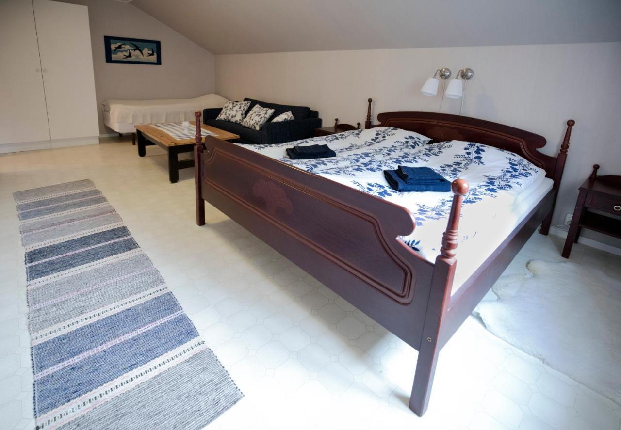 Mellangarden Hostel Vasterbykil Buitenkant foto